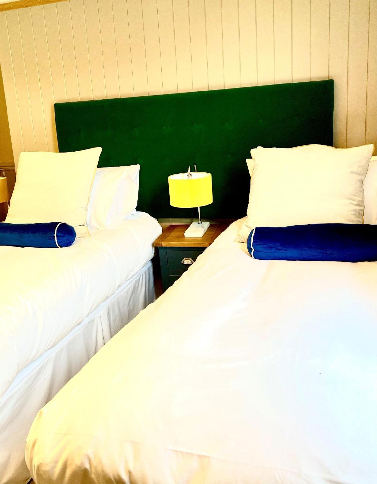 The Crown Inn At Benson Wallingford Room photo
